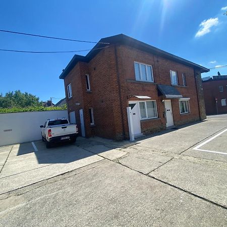 1-C Superbe Appartement Tres Calme Et Bien Decore Charleroi Dış mekan fotoğraf