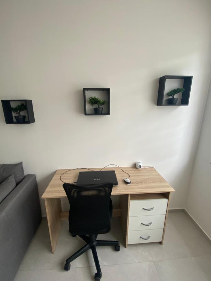 1-C Superbe Appartement Tres Calme Et Bien Decore Charleroi Dış mekan fotoğraf