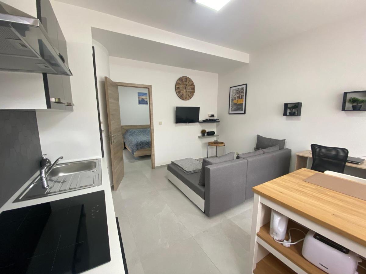 1-C Superbe Appartement Tres Calme Et Bien Decore Charleroi Dış mekan fotoğraf