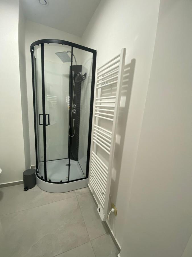 1-C Superbe Appartement Tres Calme Et Bien Decore Charleroi Dış mekan fotoğraf